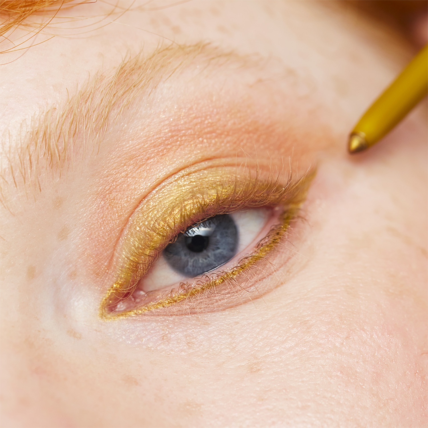THE 24H AUTOMATIC EYE PENCIL (DELINEADOR DE OJOS)